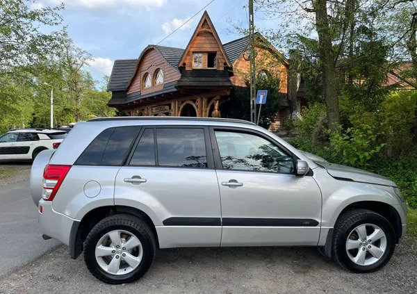 biała Suzuki Grand Vitara cena 40000 przebieg: 166000, rok produkcji 2009 z Biała